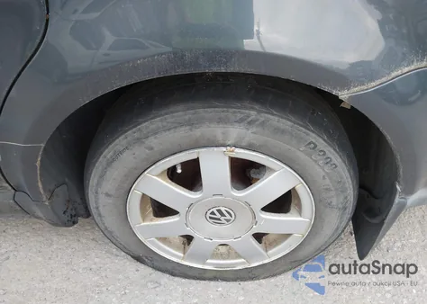 2000 Volkswagen Passat Gls from USA, damaged, VIN WVWMA23B8YP162940